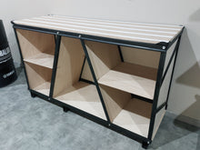 Carica l'immagine nel visualizzatore di Gallery, Tavolo