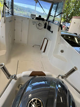 Carica l'immagine nel visualizzatore di Gallery, Aquatim 550 motorizzata Yamaha 100 cv