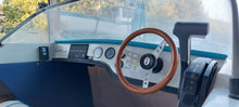 Carica l&#39;immagine nel visualizzatore di Gallery, Motoscafo Vega Motorizzato Honda 30cv 4 Tempi
