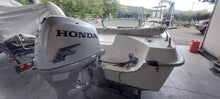 Carica l&#39;immagine nel visualizzatore di Gallery, Angelo Molinari 465V Motorizzata Honda BF40D

