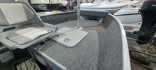 Carica l&#39;immagine nel visualizzatore di Gallery, Canadian 420 Pike Boat
