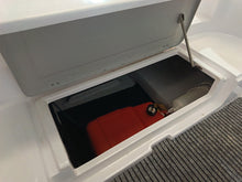 Carica l&#39;immagine nel visualizzatore di Gallery, Orizzonti Chios17 motorizzata Yamaha F40HETL
