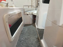 Carica l&#39;immagine nel visualizzatore di Gallery, Orizzonti Chios17 motorizzata Yamaha F40HETL
