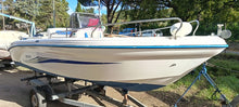 Carica l'immagine nel visualizzatore di Gallery, Ranieri Azzurra Limited Edition motorizzata Evinrude DF40

