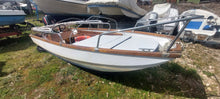 Carica l&#39;immagine nel visualizzatore di Gallery, Zaniboni Trimarano motorizzata Suzuki DF15 4 tempi
