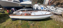 Carica l&#39;immagine nel visualizzatore di Gallery, Zaniboni Trimarano motorizzata Suzuki DF15 4 tempi
